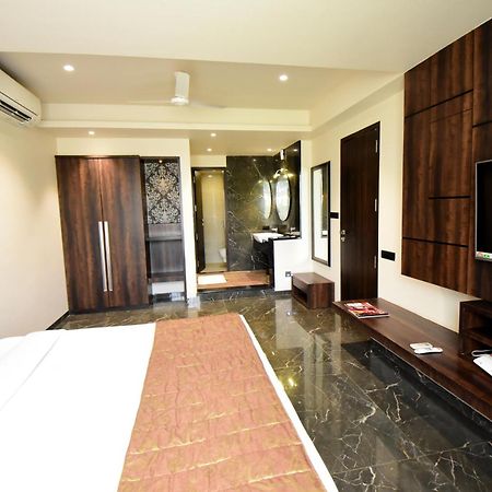 Sentosa Resorts & Water Park Chinchvad Zewnętrze zdjęcie