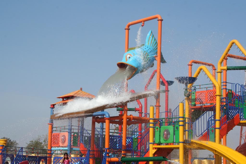 Sentosa Resorts & Water Park Chinchvad Zewnętrze zdjęcie