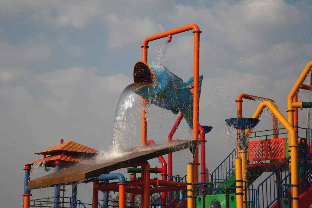 Sentosa Resorts & Water Park Chinchvad Zewnętrze zdjęcie