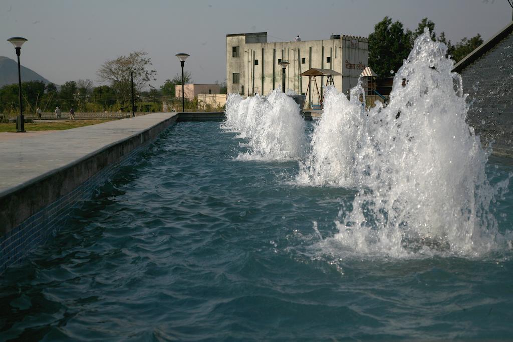 Sentosa Resorts & Water Park Chinchvad Zewnętrze zdjęcie